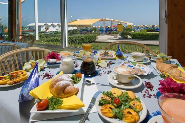 Marina Hotel